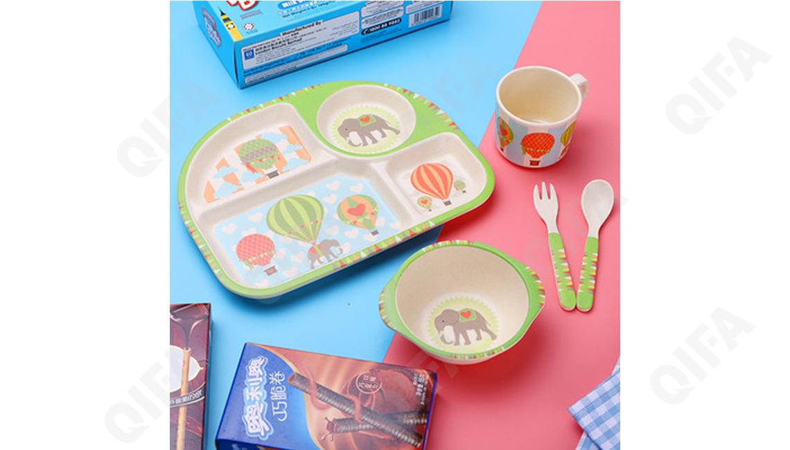 Детский набор для кормления (тарелка, миска, кружка, ложка и вилка) RC573_WKBXZF0036-1