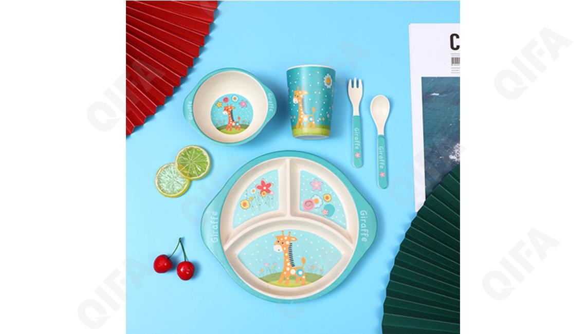 Детский набор для кормления (тарелка, миска, кружка, ложка и вилка) RC573_WKBXZF00211-1