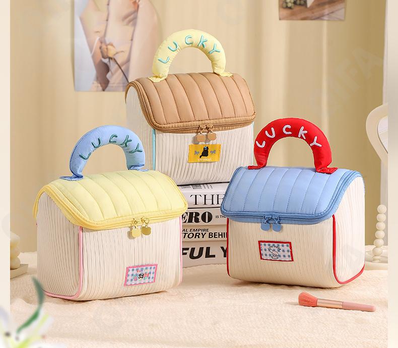 Женская Косметичка CC4380_LG0047-1 Женская Косметичка CC4380_LG0047-1