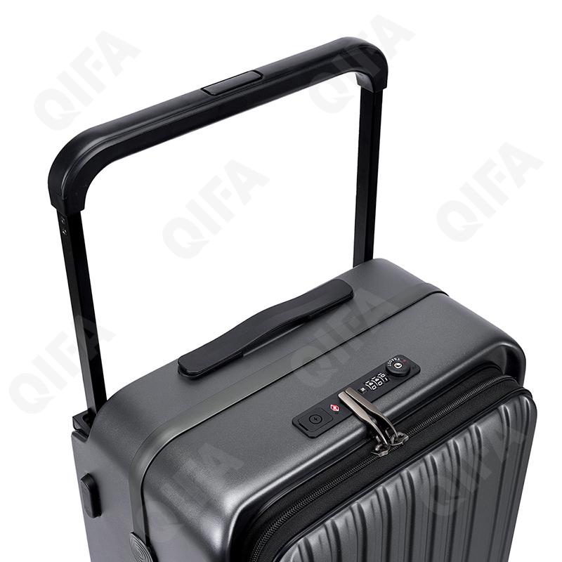 Женский Чемодан CC3220_335-LV_252_2715_89