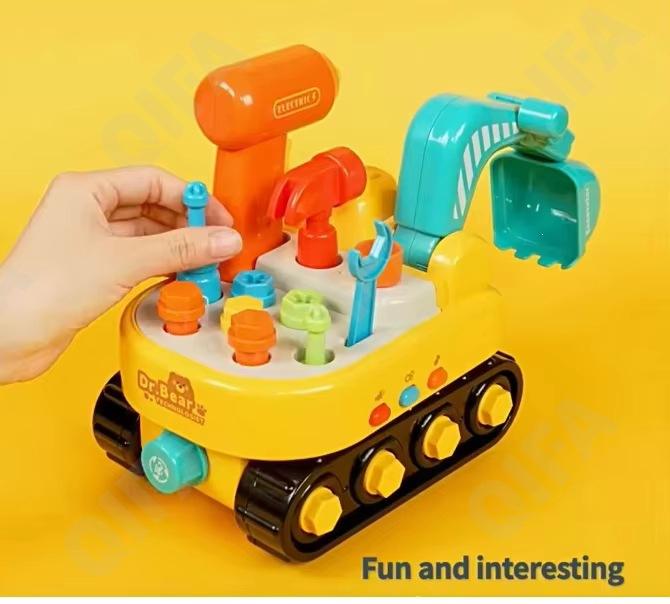 Игрушечная машинка