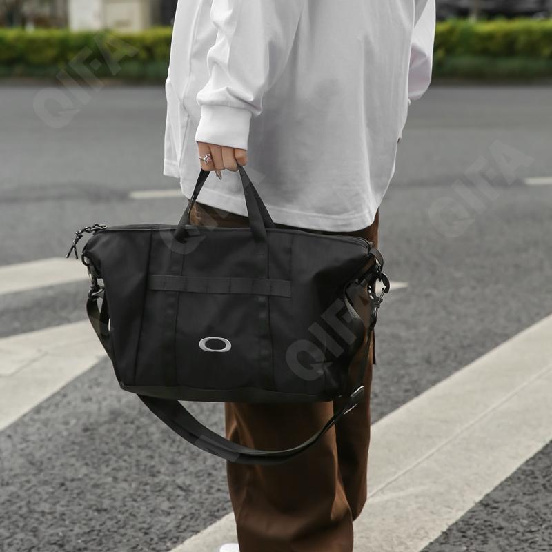 Женская Дорожная сумка CC096_2890S-1