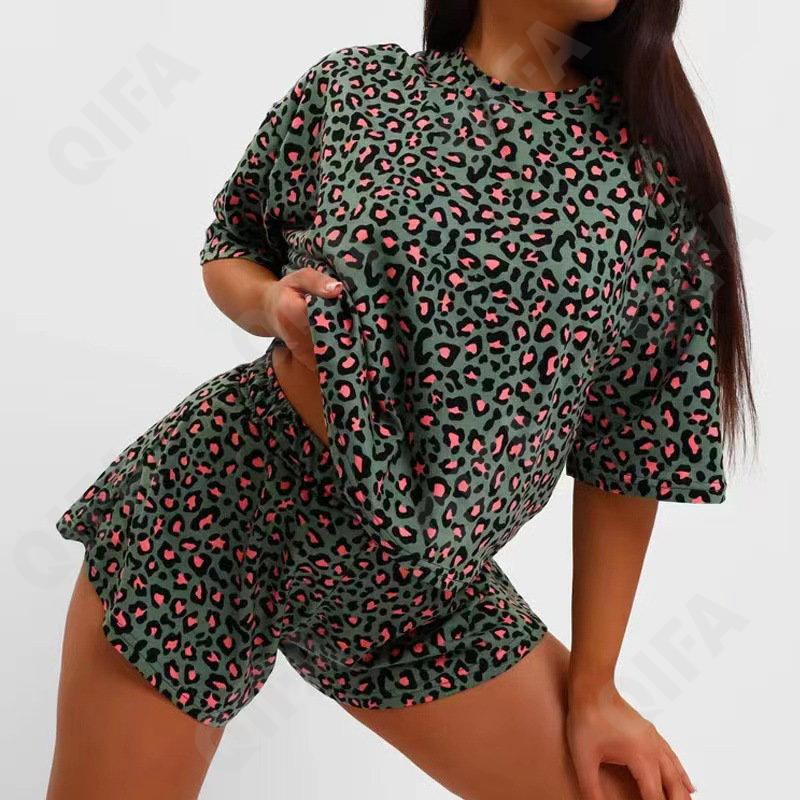 Женский Костюм с шортами