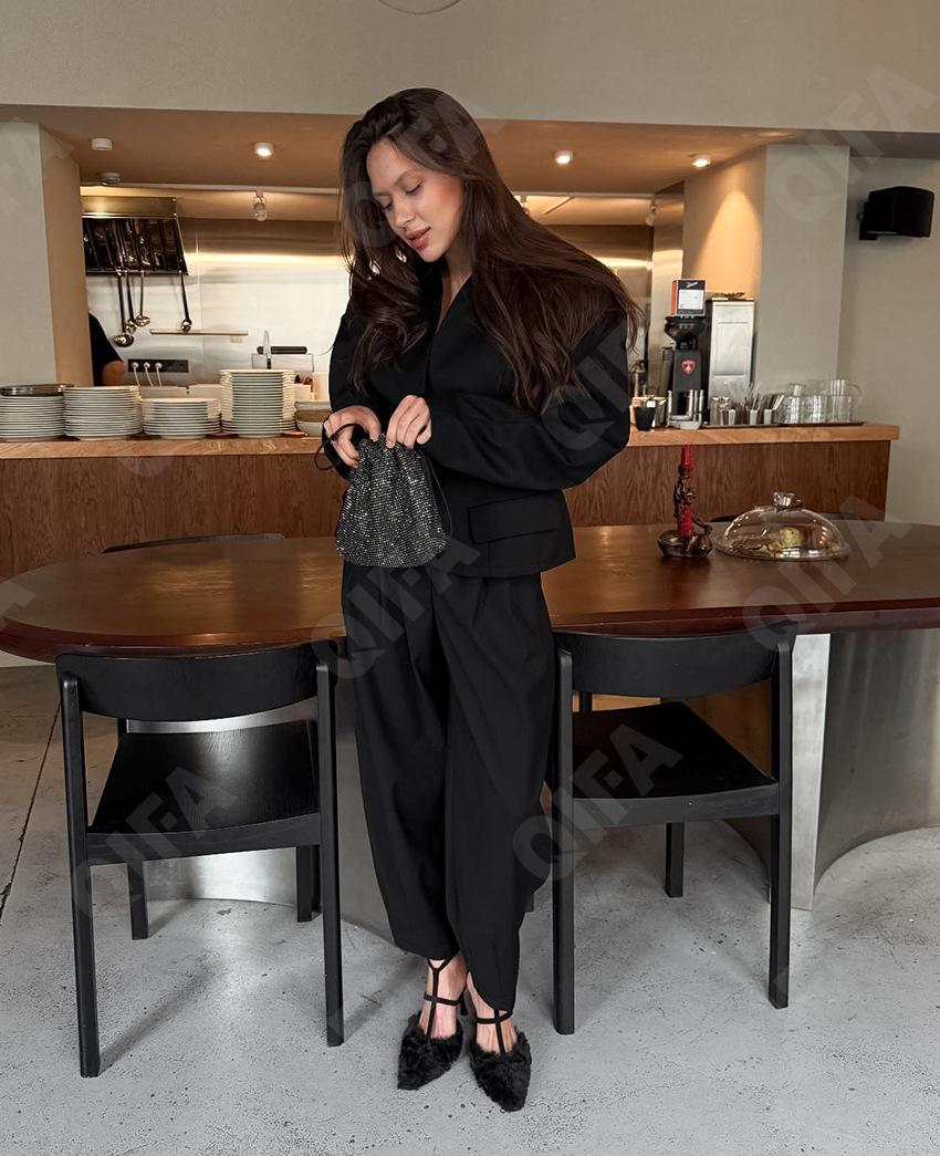 Женский Костюм с брюками CC5468_2TZ9477_252_1778_47 Женский Костюм с брюками CC5468_2TZ9477_252_1778_47