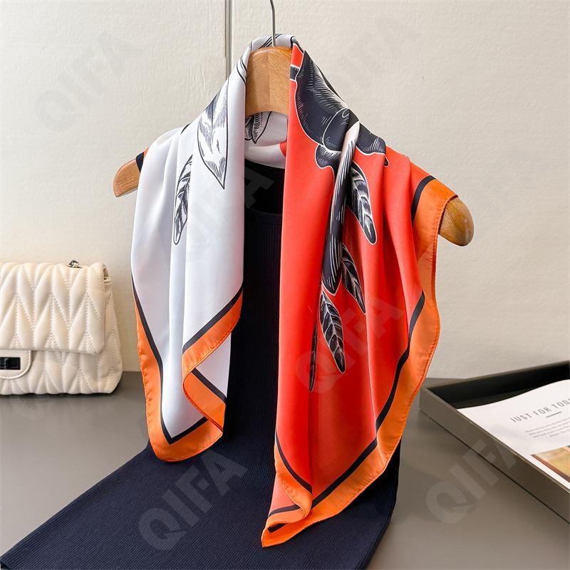 Женский Платок CC4193_FG113-1 Женский Платок CC4193_FG113-1