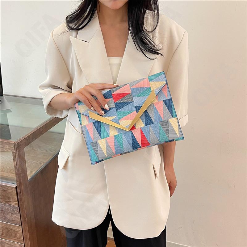 Женский Клатч CC1787_NIU6038-4 Женский Клатч CC1787_NIU6038-4