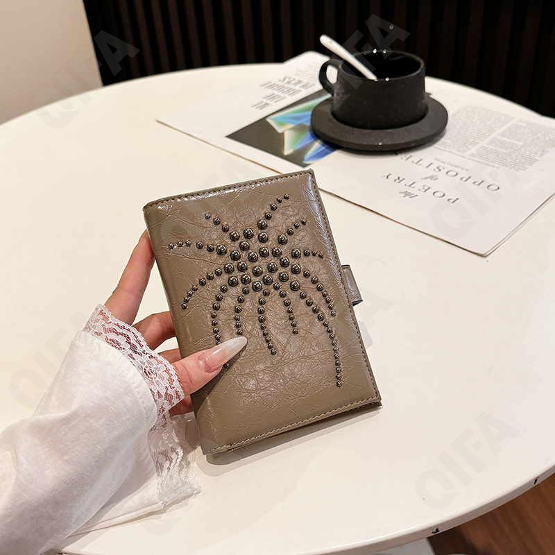 Женская Обложка на документы CC036_2210-1