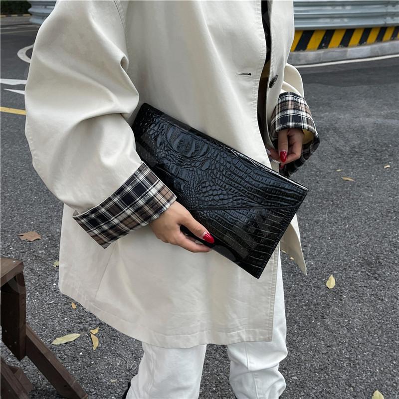 Женский Клатч CC1787_NIU8618-1 Женский Клатч CC1787_NIU8618-1