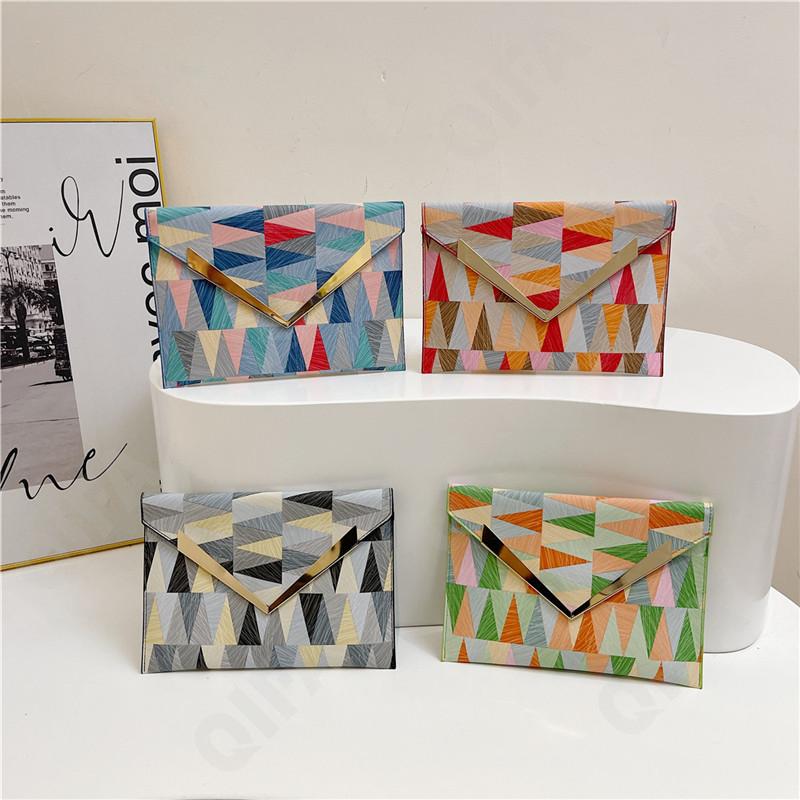 Женский Клатч CC1787_NIU6038-4 Женский Клатч CC1787_NIU6038-4