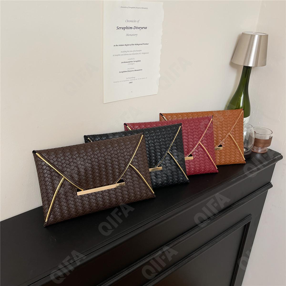 Женский Клатч CC423_11815-1 Женский Клатч CC423_11815-1