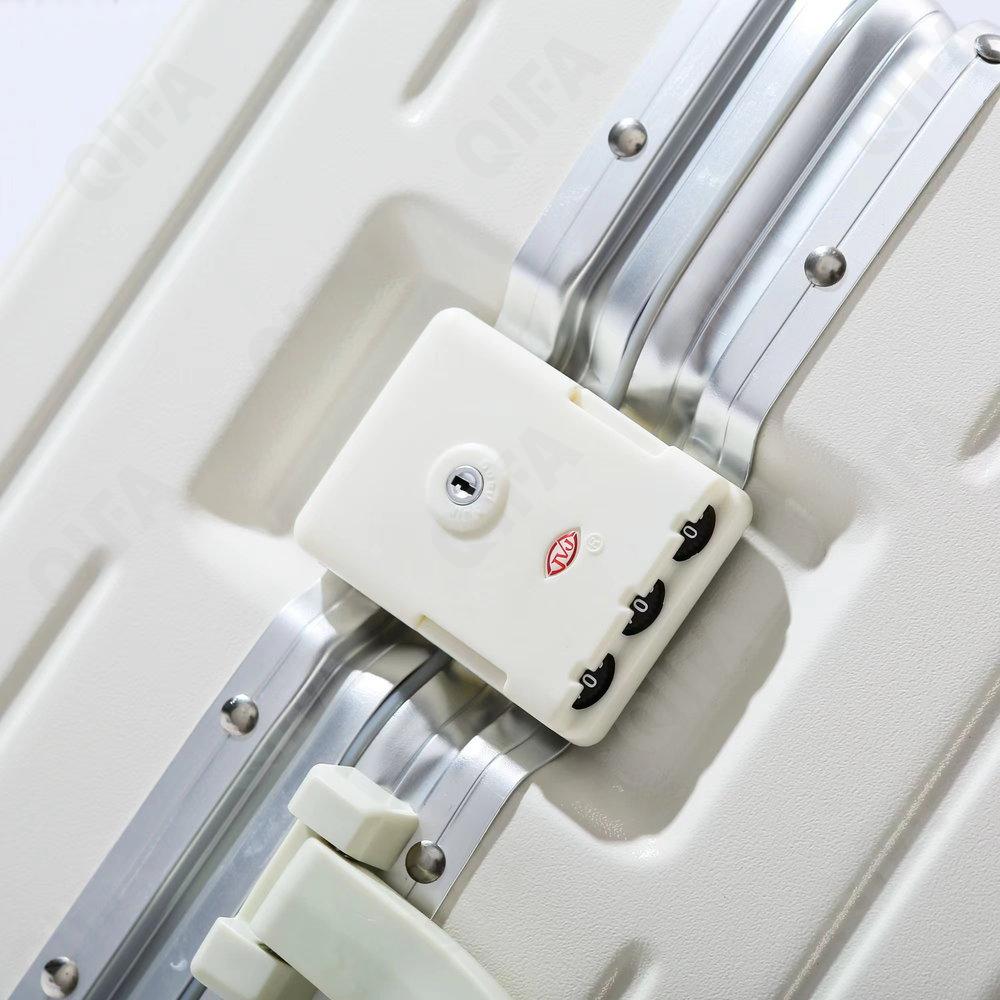 Женский Чемодан CC3075_PC266-26