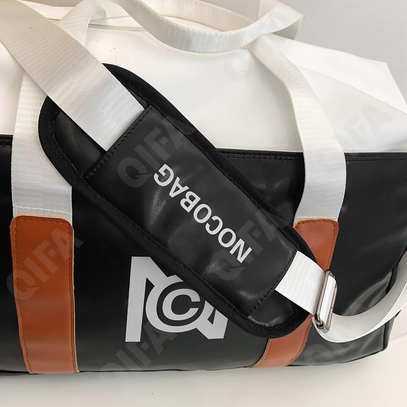 Женская Дорожная сумка CC096_2886-1