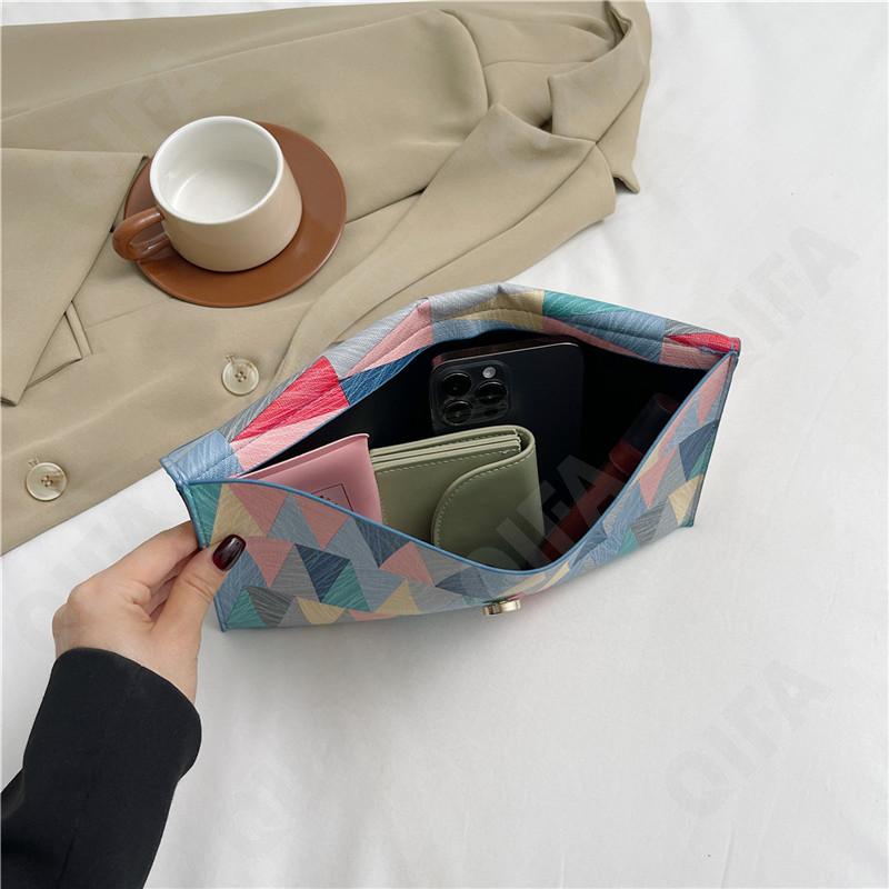 Женский Клатч CC1787_NIU6038-4 Женский Клатч CC1787_NIU6038-4