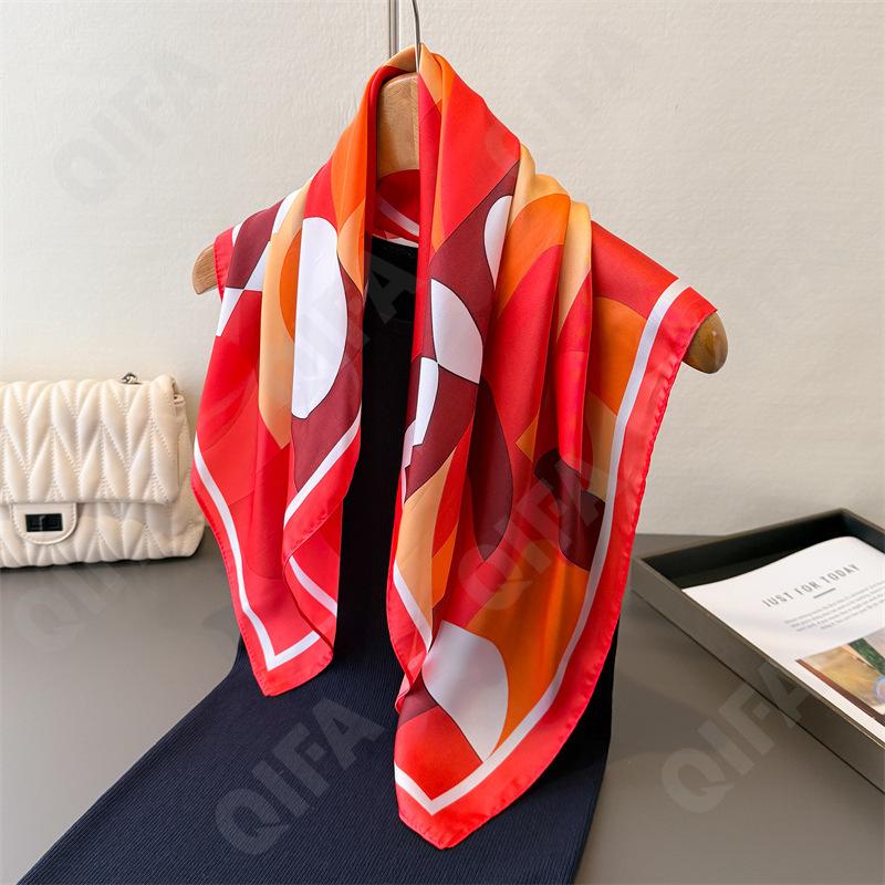 Женский Платок CC4193_FG115-1 Женский Платок CC4193_FG115-1