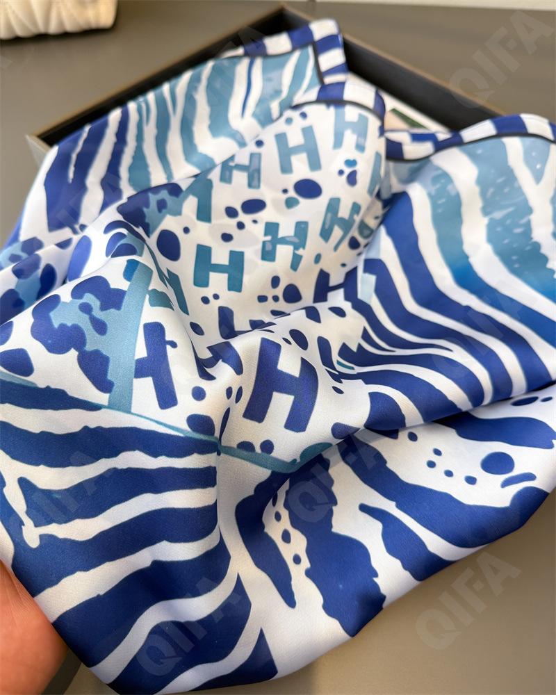 Женский Платок CC4193_FG116-1 Женский Платок CC4193_FG116-1