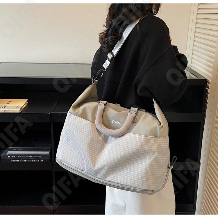 Женская Дорожная сумка CC5456_A61-1 Женская Дорожная сумка CC5456_A61-1