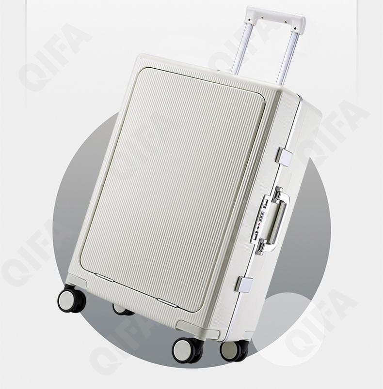 Мужской Чемодан CC3220_985LA_226_2715_8 Мужской Чемодан CC3220_985LA_226_2715_8