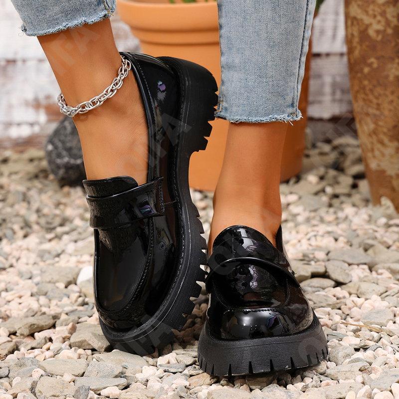 Женские Лоферы