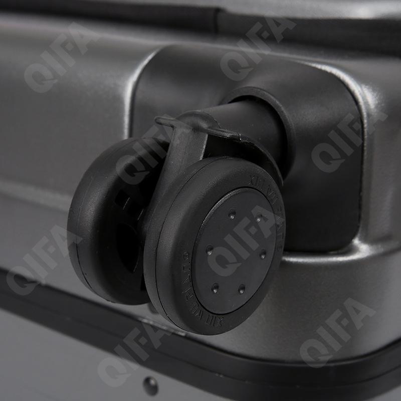 Мужской Чемодан CC3220_908-1_252_2719_25