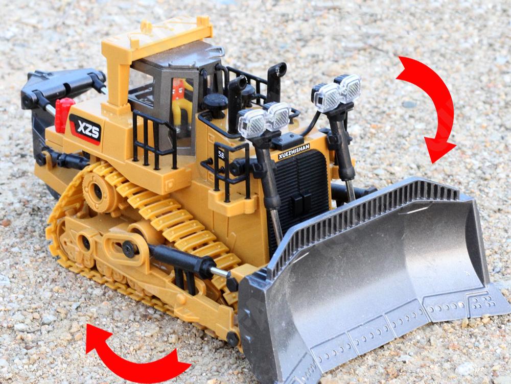 Машина на пульте управления CC4152_BC1031-258-8