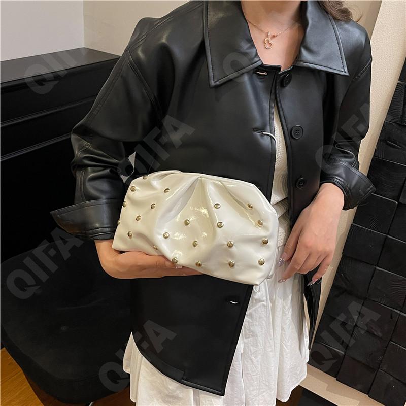 Женский Клатч CC1787_NIU8913-1 Женский Клатч CC1787_NIU8913-1