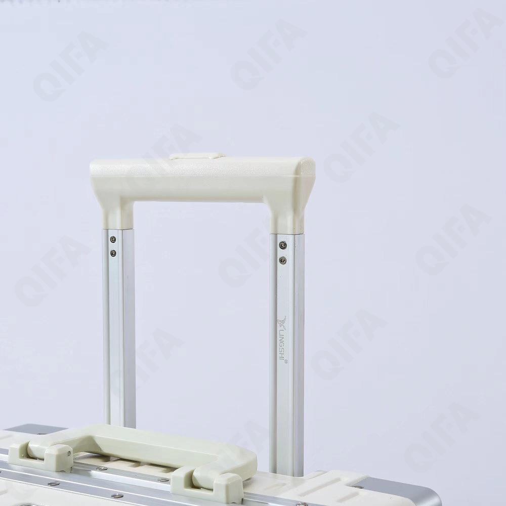 Женский Чемодан CC3075_PC266-26