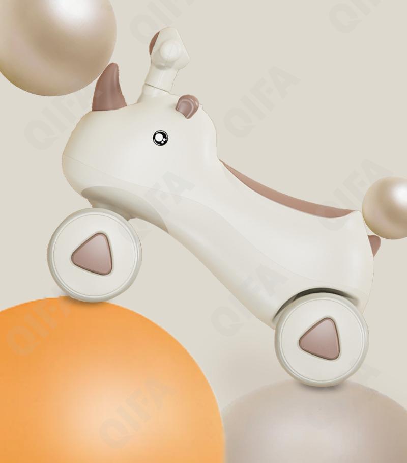 Детский Беговел CC3027_107-2