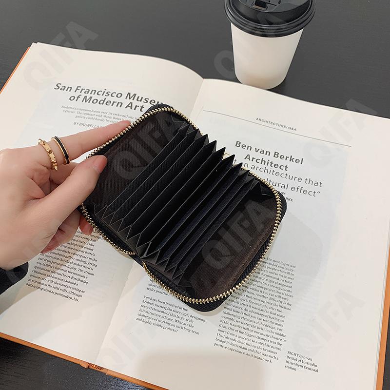 Женская Кредитница CC036_3020-1