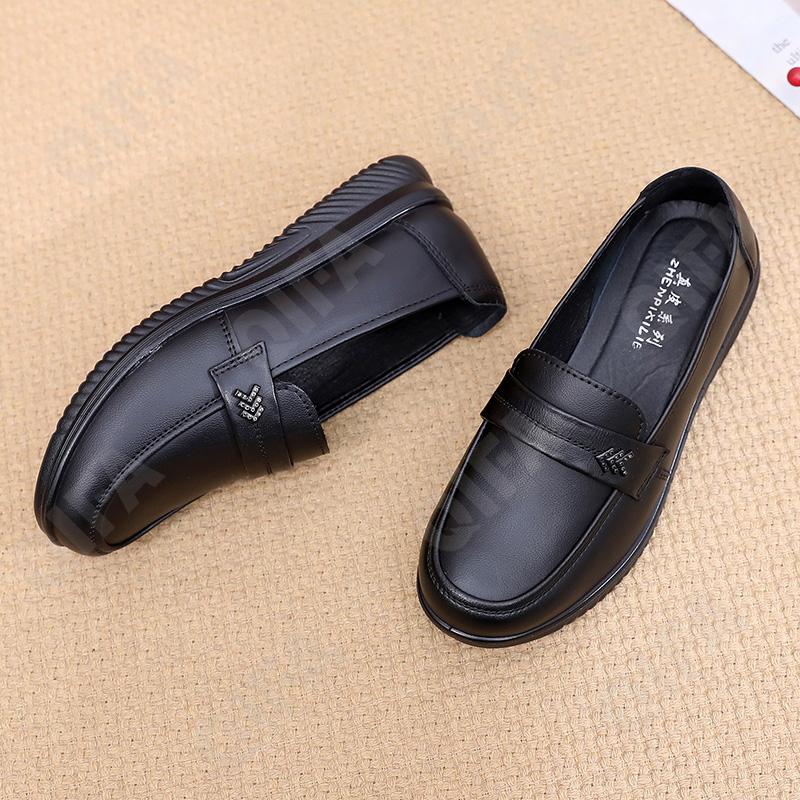 Женские Лоферы