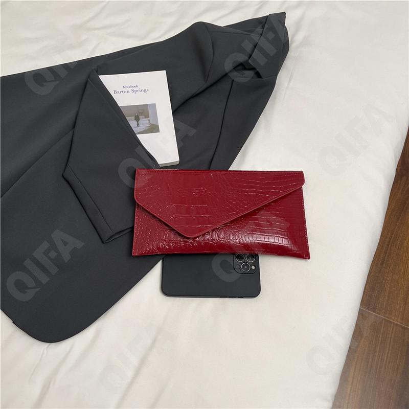 Женский Клатч CC1787_NIU8618-2 Женский Клатч CC1787_NIU8618-2