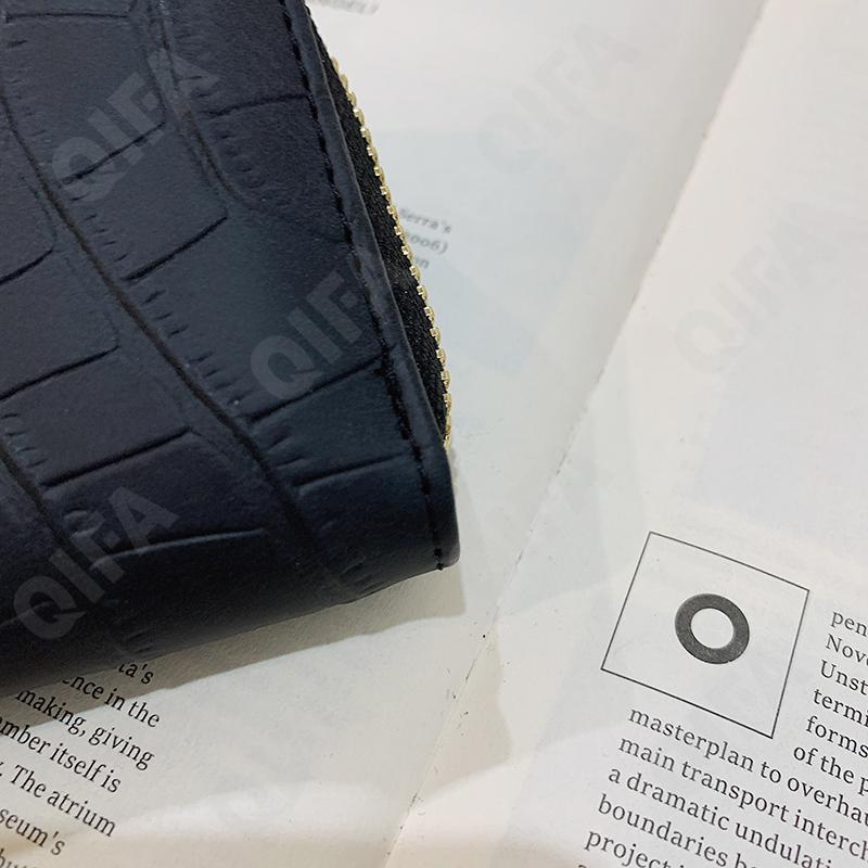 Женская Кредитница CC036_3020-1