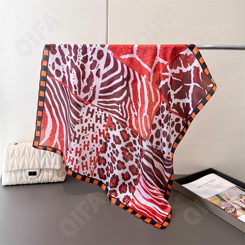 Женский Платок CC4193_FG116-1 Женский Платок CC4193_FG116-1