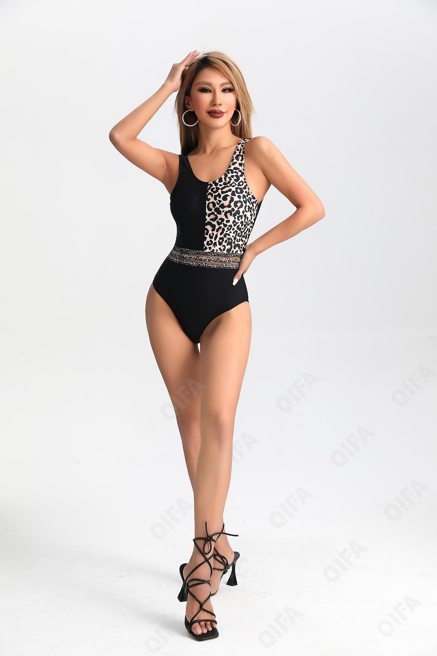 Женский Купальник слитный CC3558_W126-1