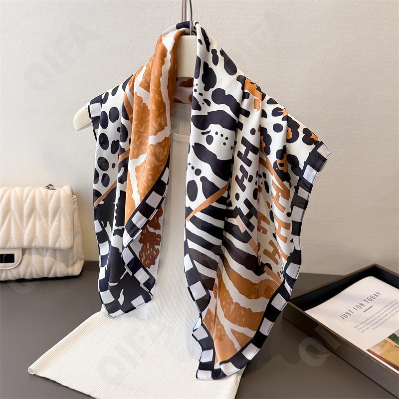 Женский Платок CC4193_FG116-1 Женский Платок CC4193_FG116-1