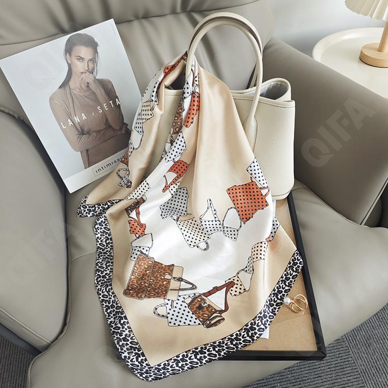 Женский Платок CC4594_70FJ454-3 Женский Платок CC4594_70FJ454-3