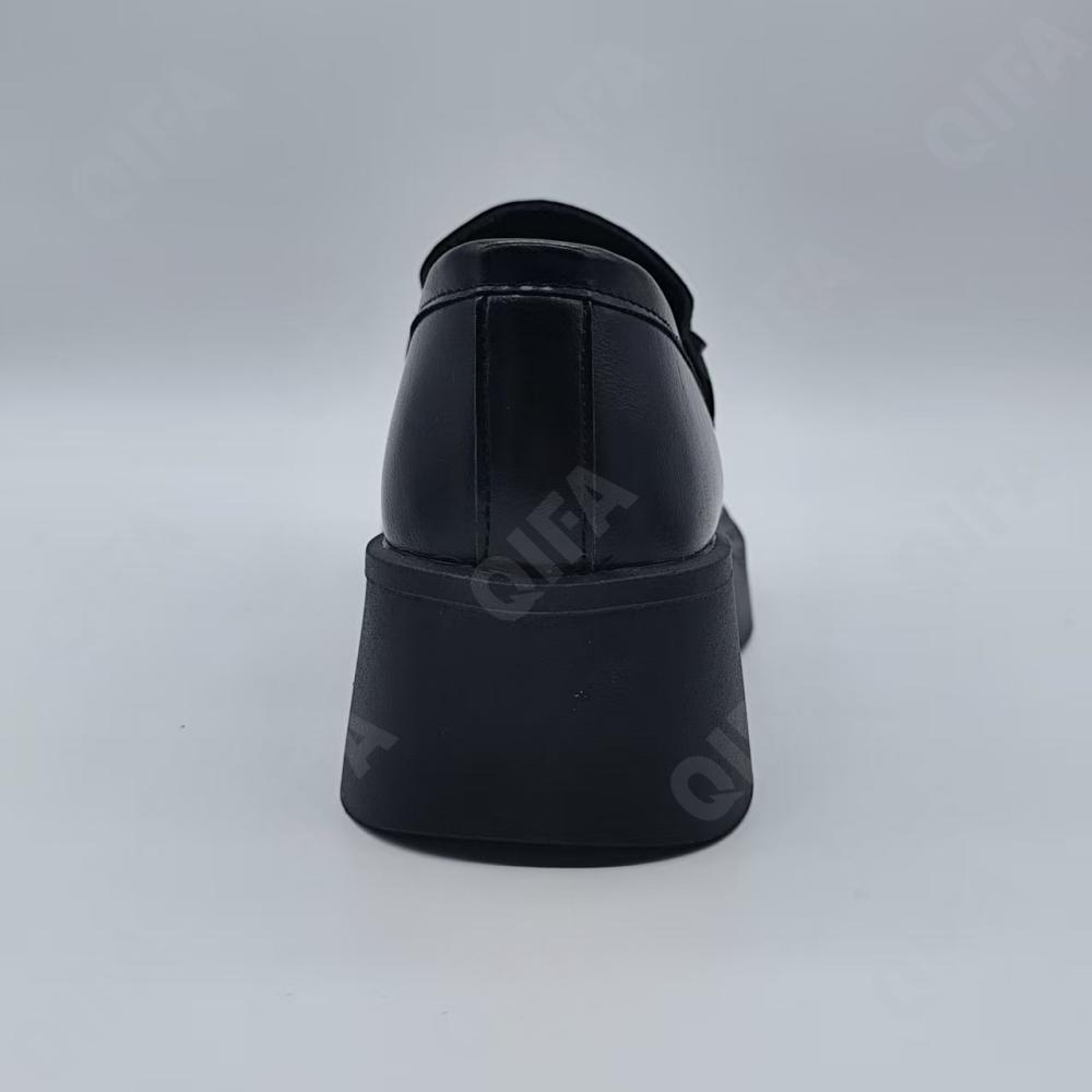 Женские Лоферы