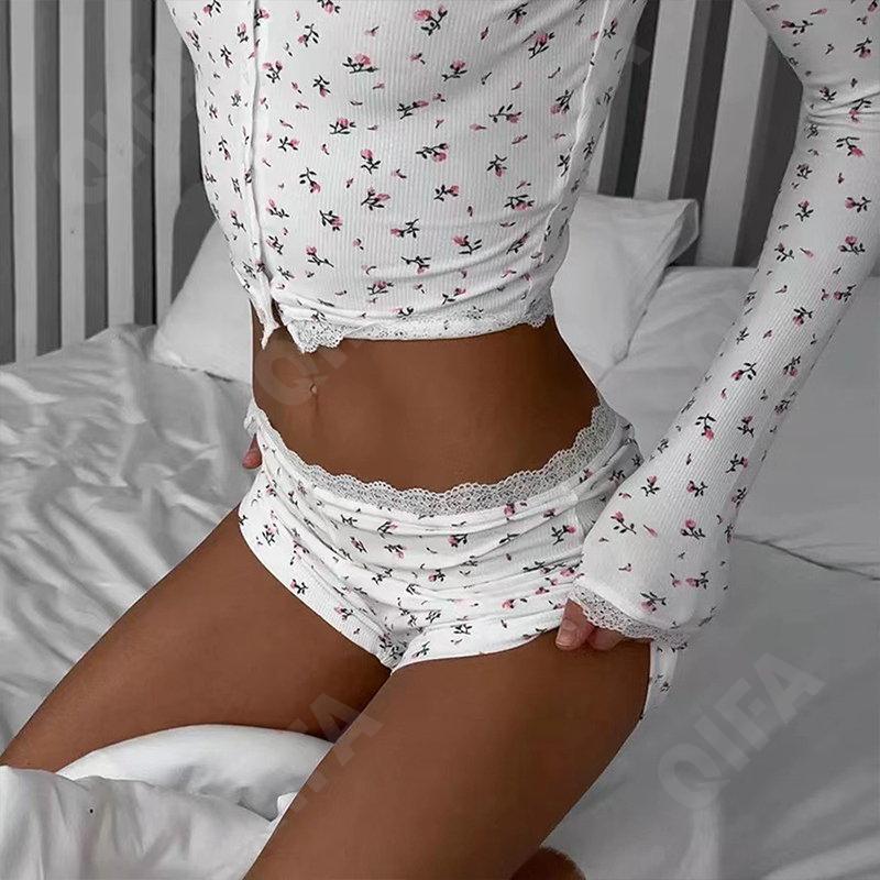 Женский Костюм с шортами