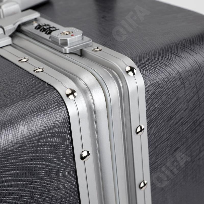 Мужской Чемодан CC3220_036B-2-1