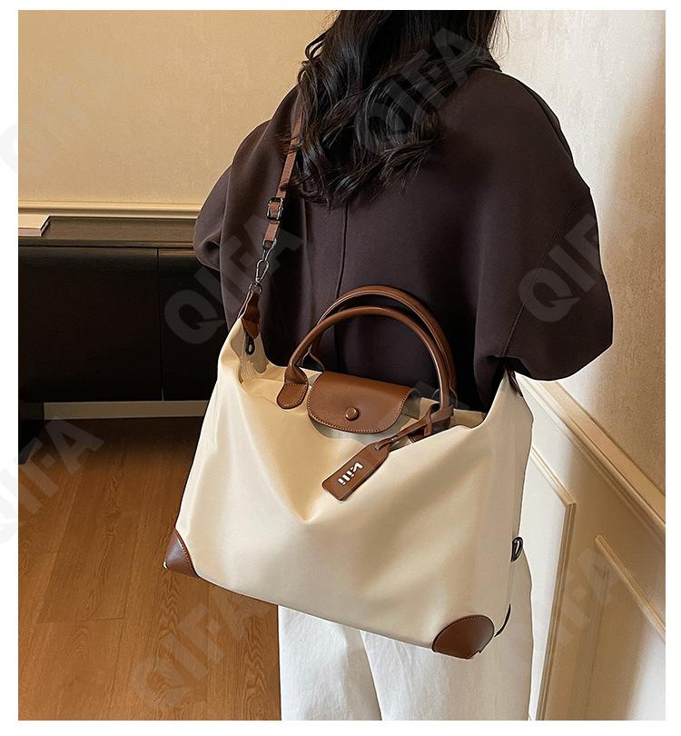 Женская Дорожная сумка CC423_20320-1 Женская Дорожная сумка CC423_20320-1