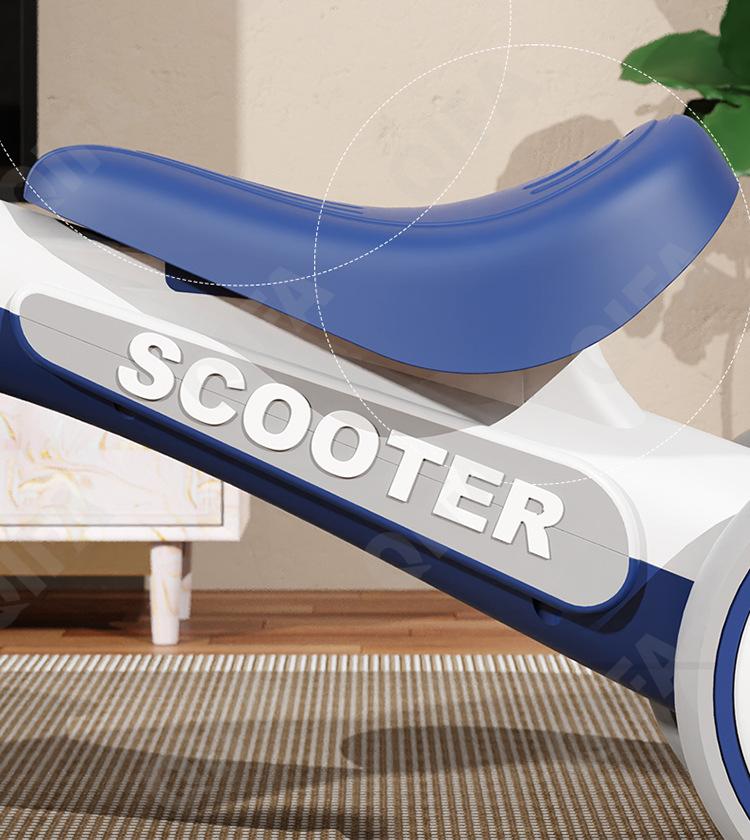 Детский Беговел CC3027_335-3