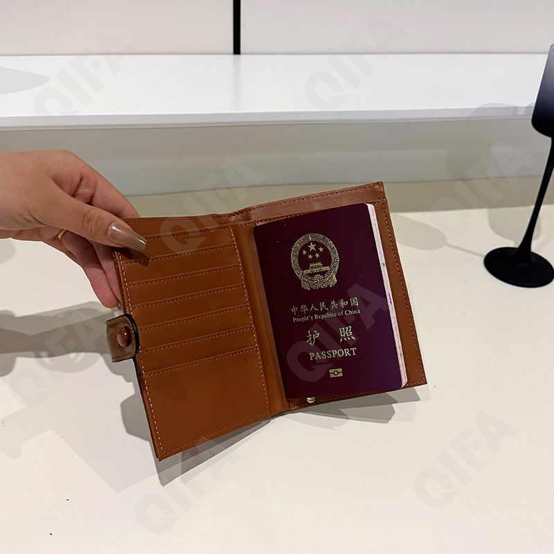 Женская Обложка на документы CC036_2210-1