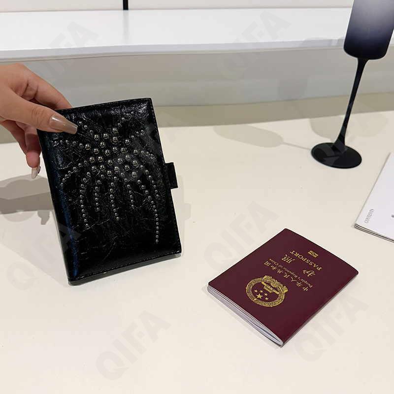 Женская Обложка на документы CC036_2210-1