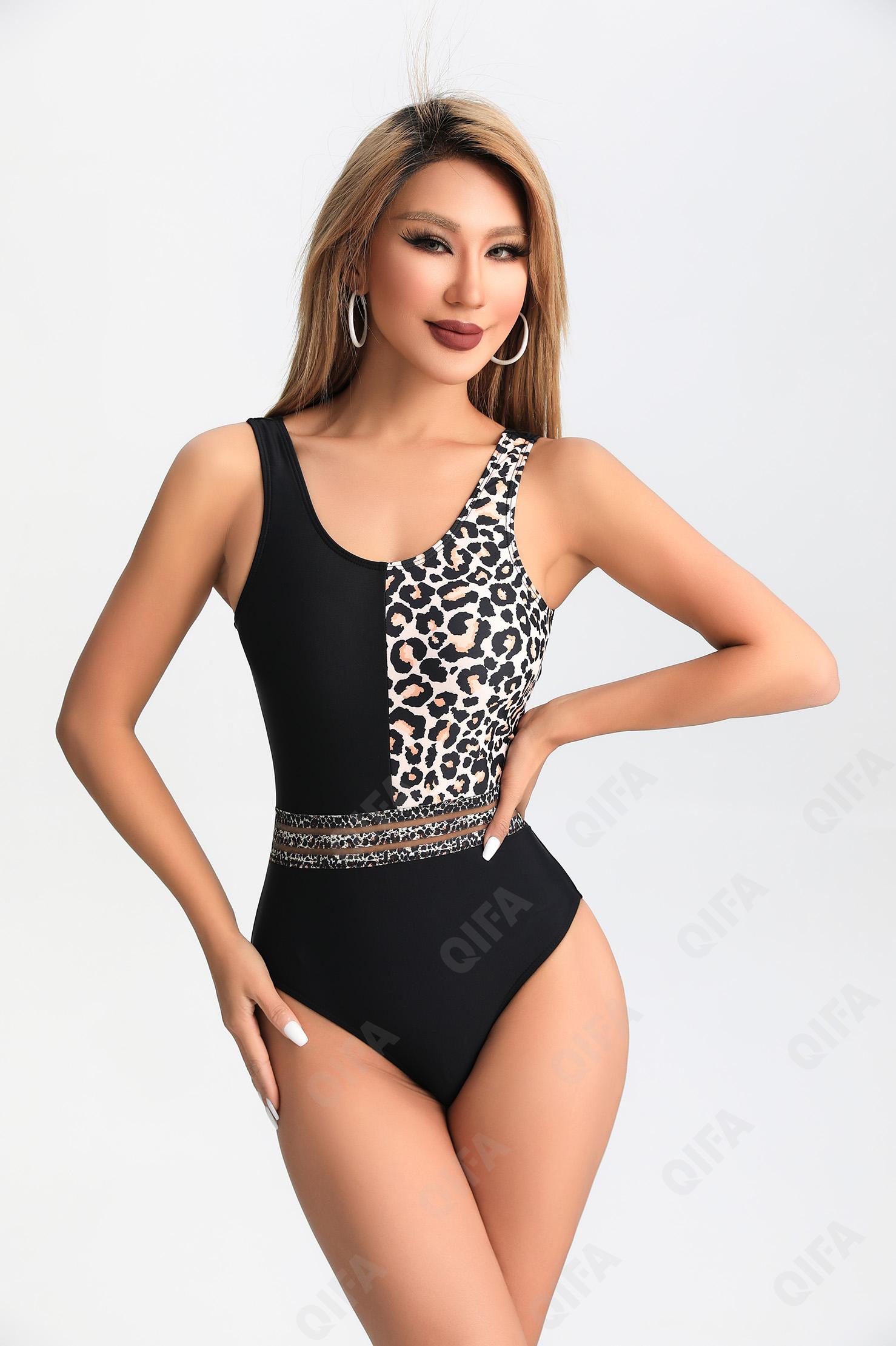 Женский Купальник слитный CC3558_W126-1