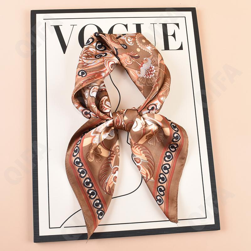 Женский Платок CC4230_DM70520-1 Женский Платок CC4230_DM70520-1