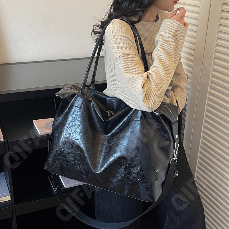 Женская Дорожная сумка CC096_8370-1 Женская Дорожная сумка CC096_8370-1