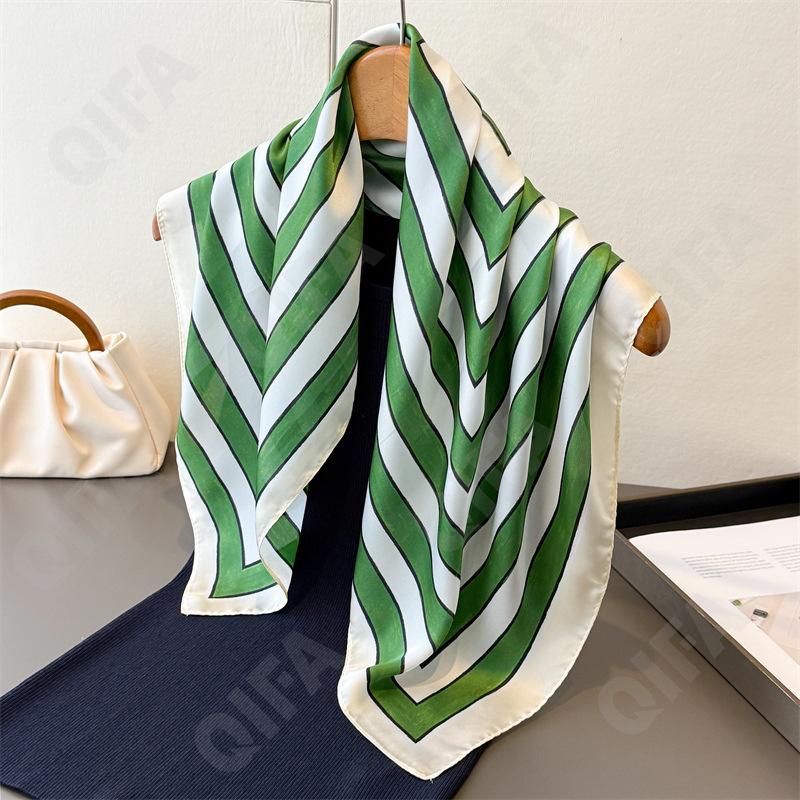 Женский Платок CC4193_FG126-1 Женский Платок CC4193_FG126-1