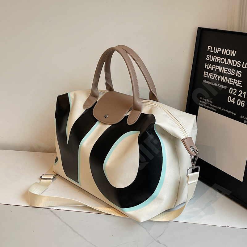 Женская Дорожная сумка CC096_8208-1 Женская Дорожная сумка CC096_8208-1