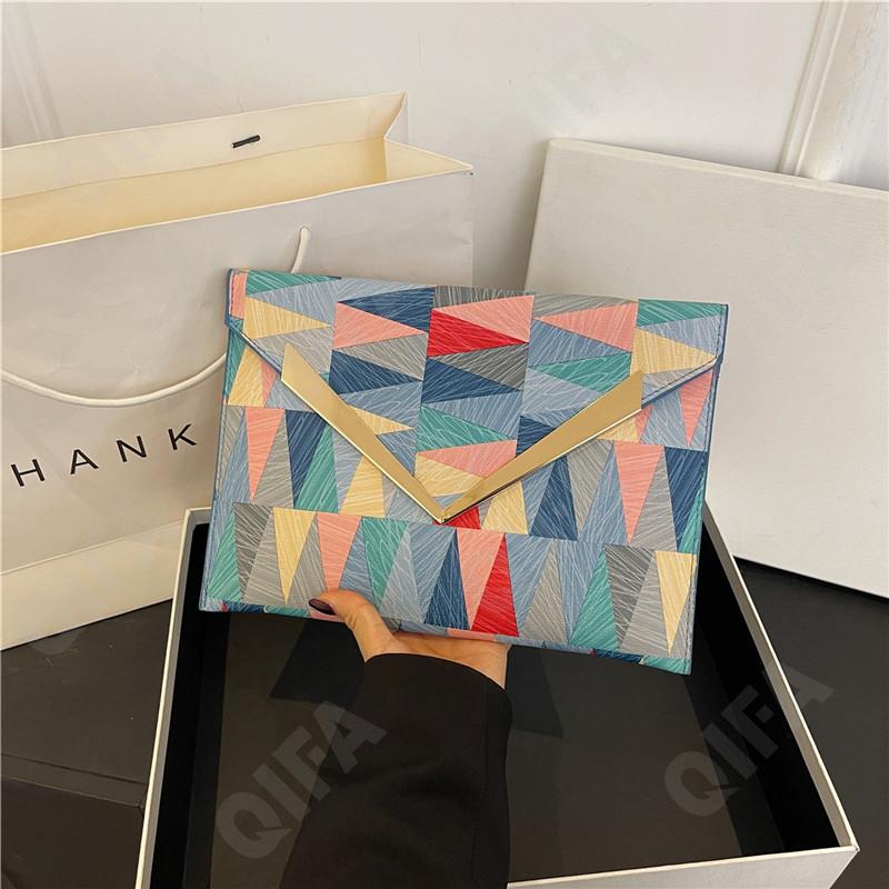 Женский Клатч CC1787_NIU6038-4 Женский Клатч CC1787_NIU6038-4