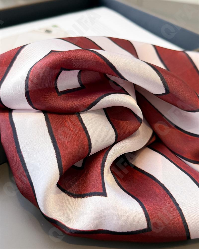 Женский Платок CC4193_FG126-1 Женский Платок CC4193_FG126-1