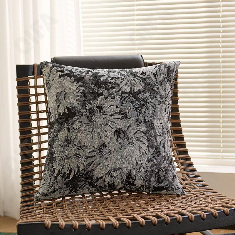 Декоративная подушка